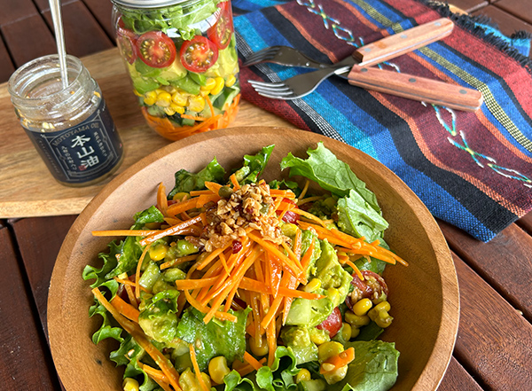 本山油で彩りジャーサラダ